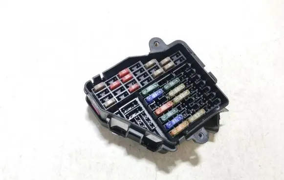 Audi A6 S6 C6 4F Fuse box set 0734520093