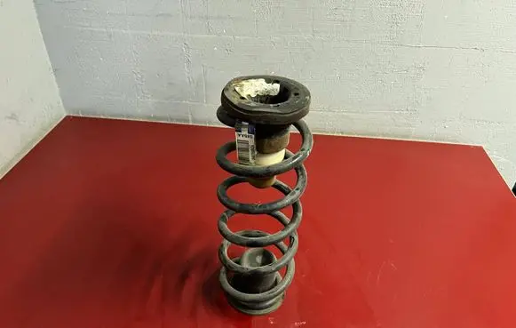 Chrysler Town & Country V Rear coil spring 04670589AA