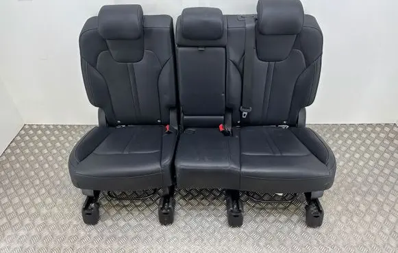 KIA Sorento IV Rear seat 
