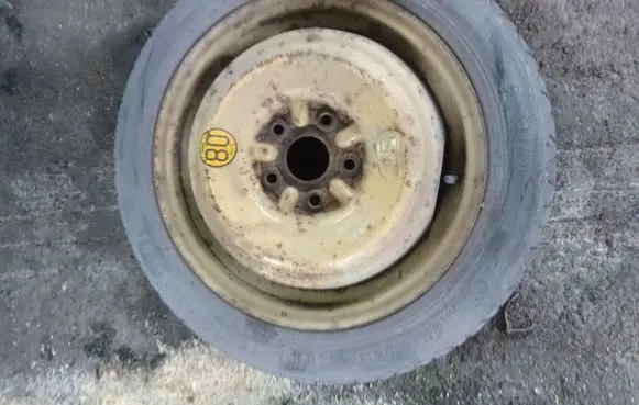 Toyota Avensis Verso R16 spare wheel 