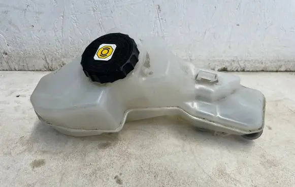 Toyota Corolla E210 E21 Brake fluid reservoir
