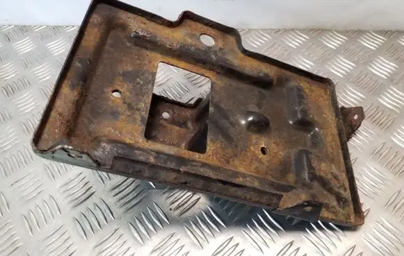 Hyundai Santa Fe Battery tray 