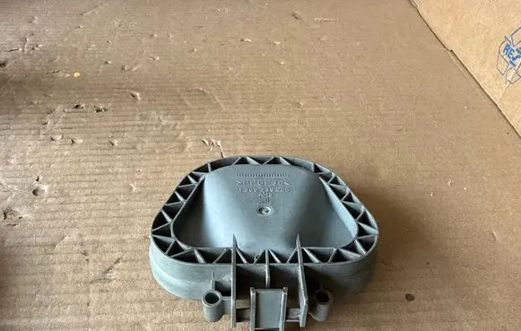 Headlight/headlamp dust cover