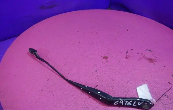Ford Mondeo MK IV Front wiper blade arm 7S71-17526-AC