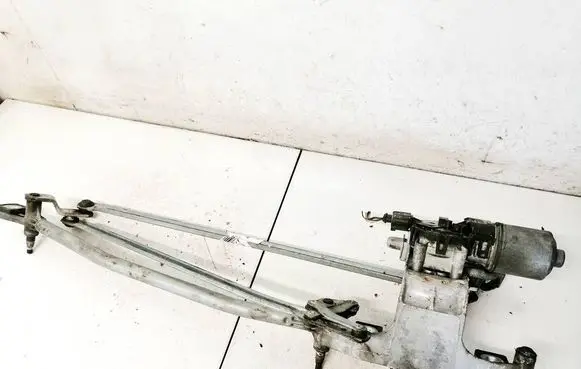 Front wiper linkage and motor