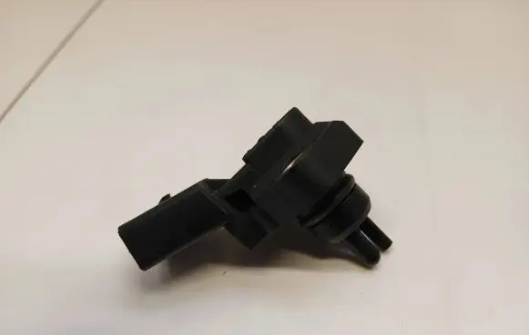 Volkswagen PASSAT B5.5 Air pressure sensor 059906051 0281002326
