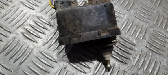 Seat Toledo I (1L) Headlight level adjustment motor 00614303