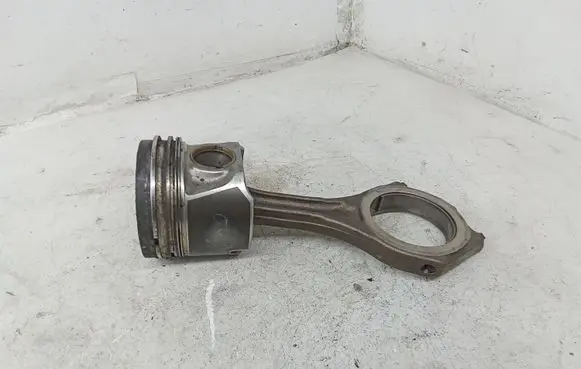 Volkswagen Touareg I Piston with connecting rod
