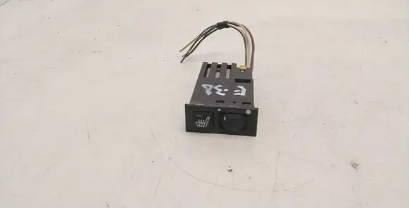 BMW 7 E38 Seat heating switch 61318352259 459500 03055000