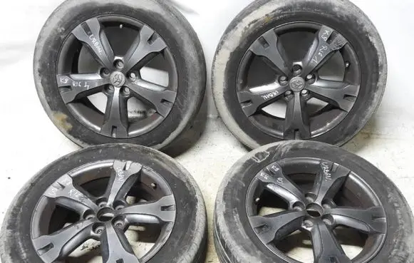 Toyota Urban Cruiser (XP110) R16 alloy rim 