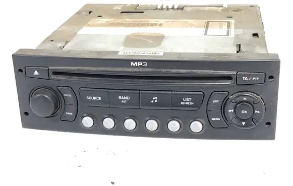 Radio/CD/DVD/GPS head unit