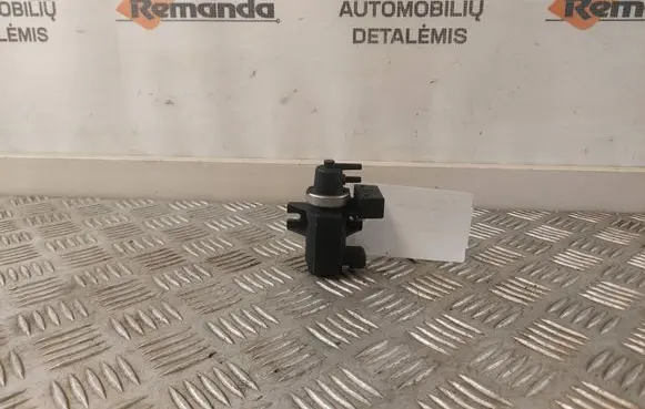 BMW X3 E83 Turbo solenoid valve 72279600 2247906