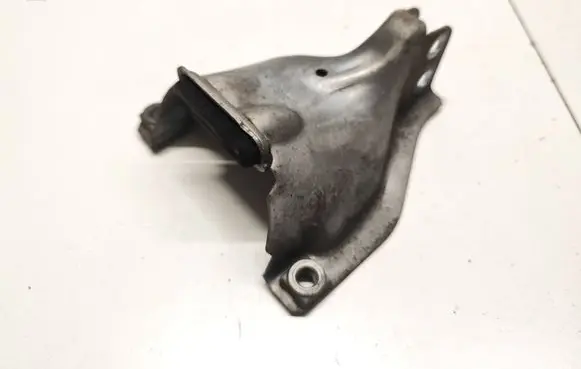 Porsche Macan (95B) Engine mounting bracket 8K0399060l