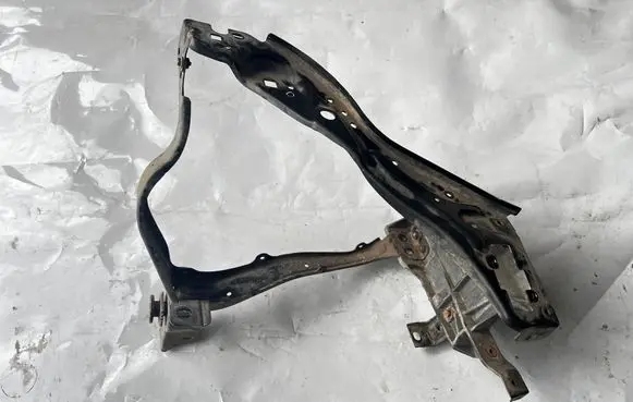 Mercedes-Benz E W212 Side radiator support slam panel PP212620022 PP212620024