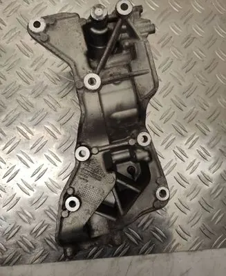 Volvo V60 Generator/alternator bracket 31375669