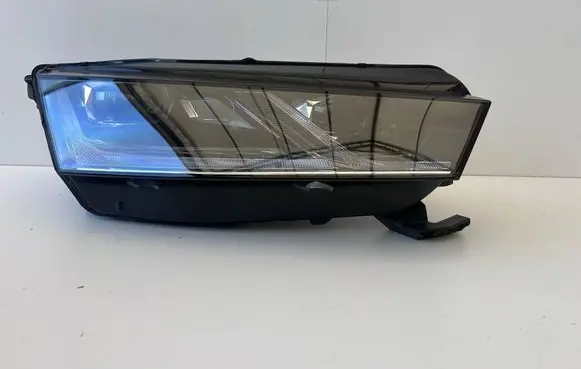 Skoda Octavia Mk4 Headlight/headlamp 5E4941016B