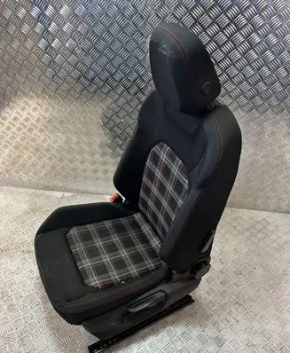 Volkswagen Polo VI Front driver seat VW23947