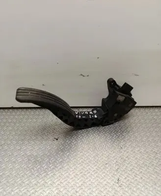 Renault Trafic III (X82) Accelerator throttle pedal 180024289R 06320C