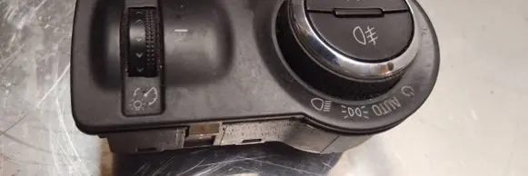 Opel Insignia A Light switch 13268707