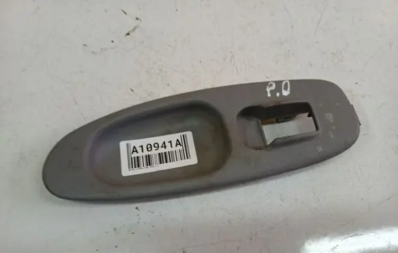 Nissan Almera Tino Electric window control switch 80960BU000