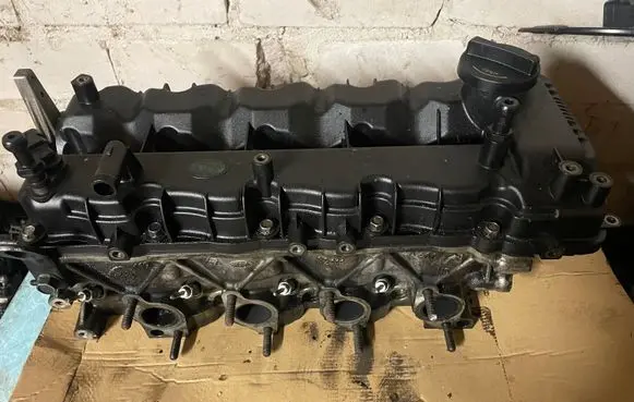 KIA Sportage Engine head 