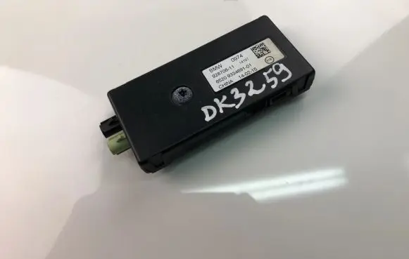 BMW X5 F15 Aerial antenna amplifier 9334691