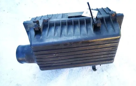 Peugeot 406 Air filter box
