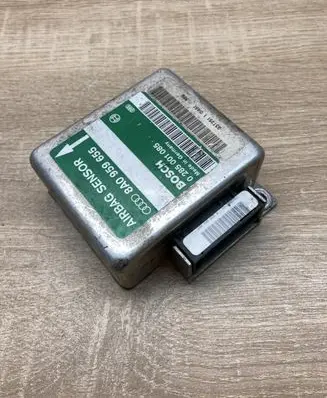 Audi A6 S6 C4 4A Airbag control unit/module 8A0959655 0285001085