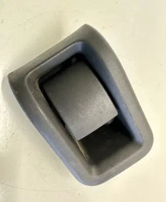Volvo S80 Engine bonnet (hood) release handle 30779851