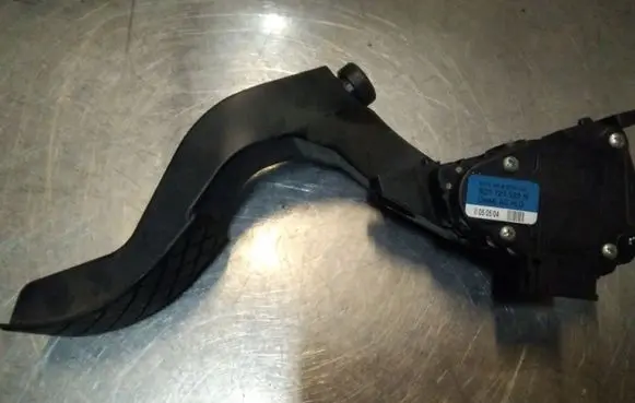 Audi A6 S6 C5 4B Accelerator pedal position sensor 6PV00837602 8D1723523N