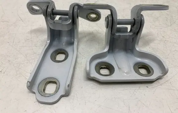 Rear door hinge set