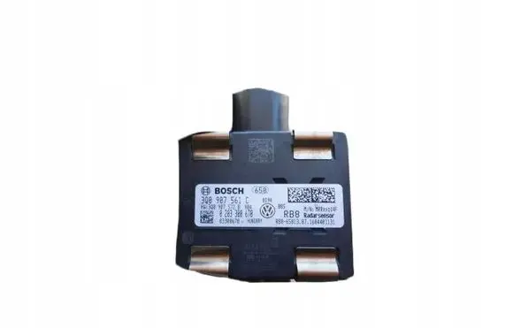 Volkswagen PASSAT B8 Distronic sensor radar 5373905394332654
