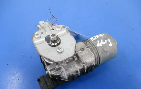 Peugeot 207 CC Front wiper linkage and motor