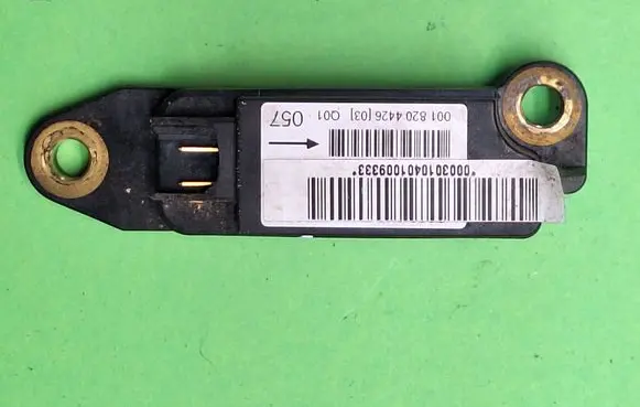 Mercedes-Benz C W203 Airbag deployment crash/impact sensor 0018204426 0003010401009333