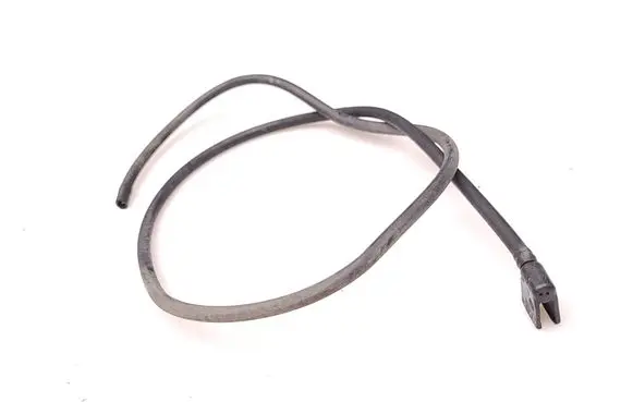 Windshield washer spray nozzle