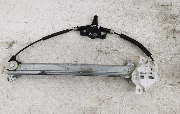 Mazda 3 II Front door electric window regulator BP4L58560A