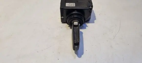 Volkswagen Touareg I Ignition lock 3D0905865E
