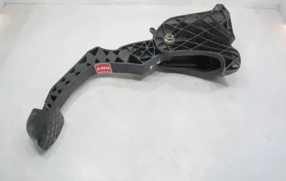 Volkswagen PASSAT B6 Clutch pedal 3C1721059K
