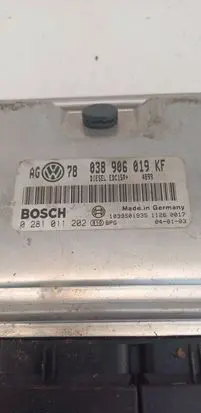 Volkswagen PASSAT B5 Engine control unit/module 038906019KF 0281011202 1039S01935