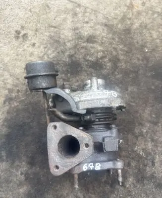 Volkswagen PASSAT B5 Turbo 028145702