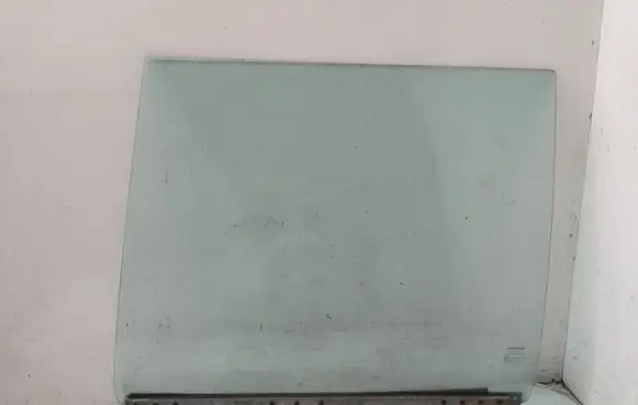 Rear door window glass