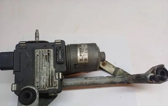 Volkswagen Touran I Front wiper linkage and motor 1T0955119B 0390241717 1T0955023D
