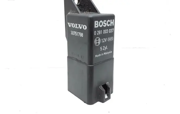 Volvo XC70 Glow plug pre-heat relay 0281003037 30751798