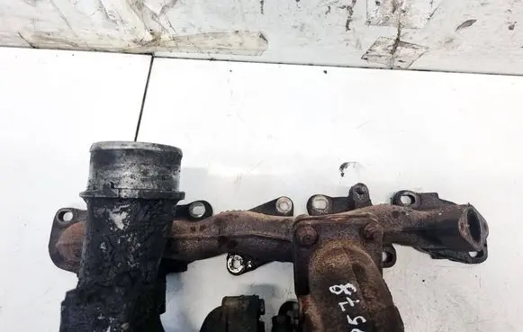 Alfa Romeo 159 Exhaust manifold