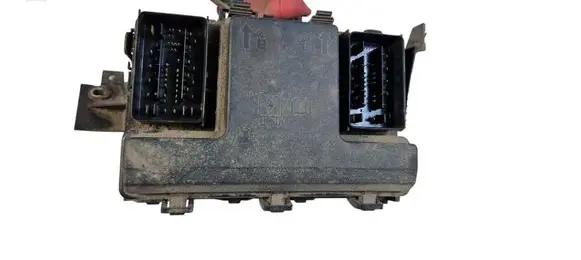 Ford Fusion II Fuse module DG9T14A067 DG9T14A067VB G2811