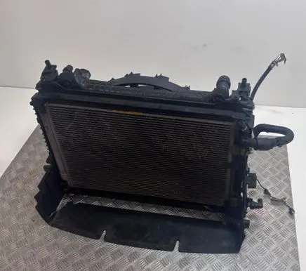 Jaguar XE Radiator set GX738C607AE