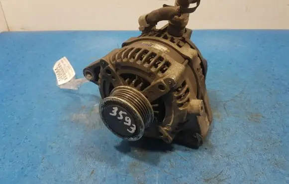Toyota Corolla Verso E121 Generator/alternator