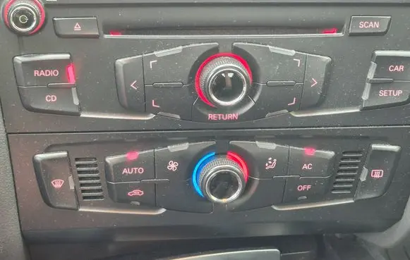 Audi A4 S4 B8 8K Radio/CD/DVD/GPS head unit 8T1035152