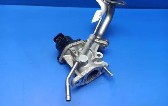Toyota C-HR I EGR valve 2562037140