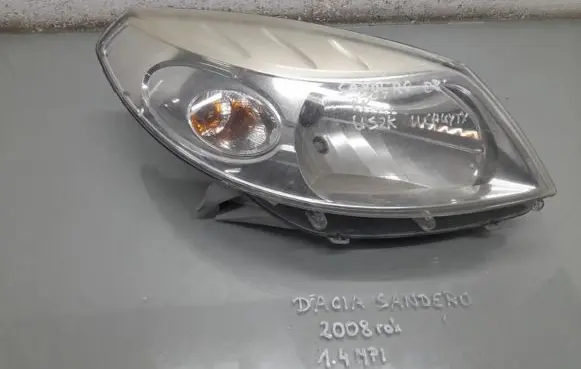 Dacia Sandero Headlight/headlamp